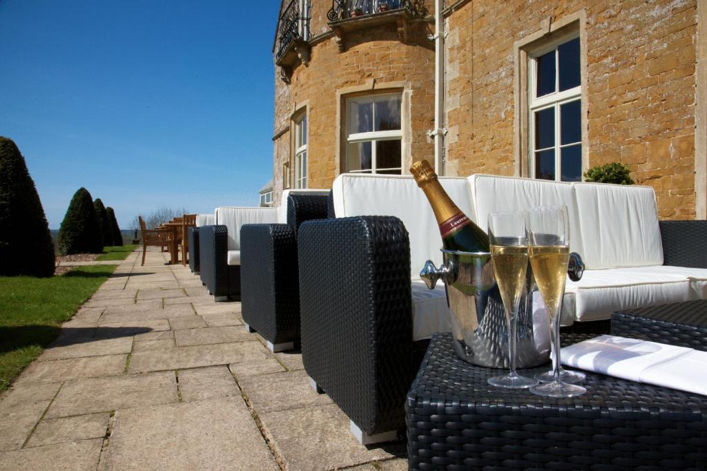 Wyck Hill House & 4*